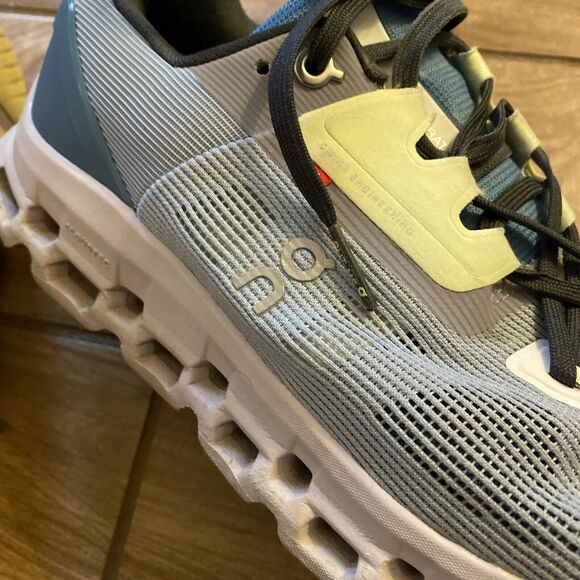 On Cloud Cloudtech Helion Women’s Size 9 White Blue Running Shoes Sneakers - Picture 6 of 10